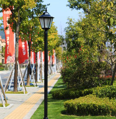 谢通门庭院灯