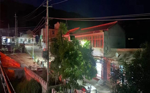 谢通门太阳能路灯防雷接地做法详解