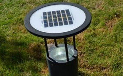 别墅庭院氛围营造：谢通门草坪灯选型与布光技巧